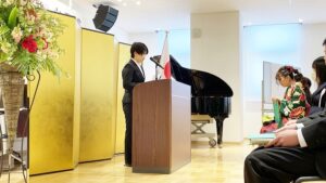 2024年度（令和6年度）第9回卒業式・雲外蒼天「前程万里・前途洋々」大和高田市・市民交流センター・コスモスプラザ2025-427