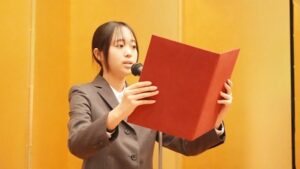 2025年度（令和7年度）創立10周年記念・第10回卒業式「在校生代表・送辞」雲外蒼天・勇往邁進・大和高田市・奈良県産業会館・大ホール2026-338