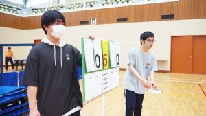新学期の保健体育・体育実技「バドミントン」2023-117