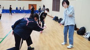 新学期の保健体育・体育実技「バドミントン」2023-391