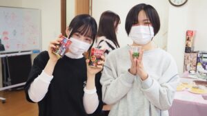 家庭総合・調理実習「ビーフシチュー・スティックサラダ・デコレーションケーキ」（Part1）2024-462