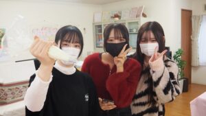 家庭総合・調理実習「ビーフシチュー・スティックサラダ・デコレーションケーキ」（Part1）2024-492