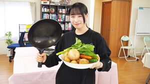 家庭総合・調理実習「ビーフシチュー・スティックサラダ・デコレーションケーキ」（Part2）2024-721