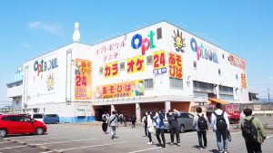 本年度最初の学校行事は新入生歓迎ボウリング大会です2022-9
