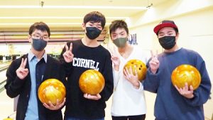 第8回「新入生歓迎ボウリング大会」表情固めは新学期のお約束です