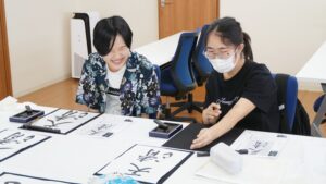 芸術・書道実習「毛筆の魅力と歴史」墨を磨る！王羲之・蘭亭序と顔真卿・祭姪稿の行書2026-50