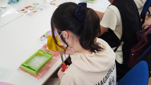 夏の芸術・書道実習「紙漉き体験学習」絵手紙作成2022-143