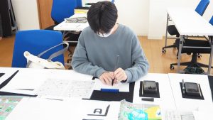 芸術・書道実習「篆書と隷書・カレンダー作成」2022-256