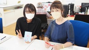 芸術・書道実習「手作り和紙の絵手紙制作」2022-263