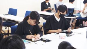 夏の芸術書道実習「オリジナル団扇で初めてのお茶会」完成編2024-155