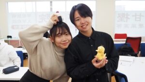 芸術・美術実習「粘土細工」懐かしい子どもの頃の感触を楽しもう2024-77