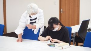 家庭総合・被服実習「まつり縫いとかがり縫い」2020-9