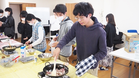 秋の家庭総合・調理実習は『八宝炒菜と粟米湯・杏仁豆腐のデザート』｜中華料理の炒め物は食欲をそそります