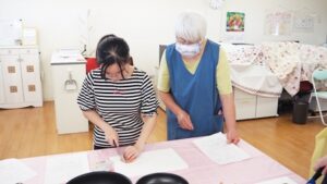 家庭総合・調理実習「芙蓉蟹・涼伴海蜇」第一班2024-103