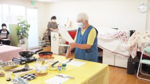 家庭総合・調理実習「芙蓉蟹・涼伴海蜇」第一班2024-120