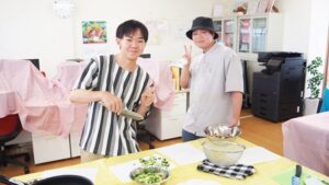 家庭総合・調理実習「芙蓉蟹・涼伴海蜇」第二班2024-312