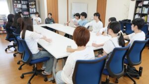保健体育・体育実技「カップダンス」真夏の体育実技は教室でCUPS！2025-45