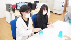 保健体育・体育実技「カップダンス」2020-241