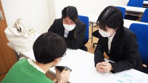 キャリアデザインゼミ「卒業生による進路研究授業」2022-110
