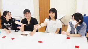 新入生・土曜日お茶会を開催しました2024-84