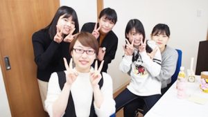 第3回卒業式・2018年度（平成30年度）女子笑顔の集合写真2018-310