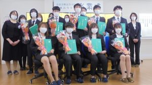 第五回卒業式（2020年度・令和2年度）全体集合マスクあり2020-472