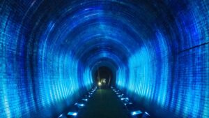 夏季校外学習「亀の瀬地すべり歴史資料室・インフラツーリズム」旧大阪鉄道亀瀬隧道・プロジェクションマッピング2024-425