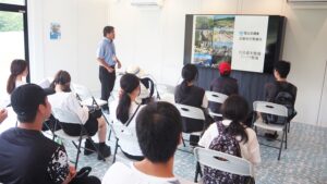 夏季校外学習「亀の瀬地すべり歴史資料室・インフラツーリズム」旧大阪鉄道亀瀬隧道・プロジェクションマッピング2024-53