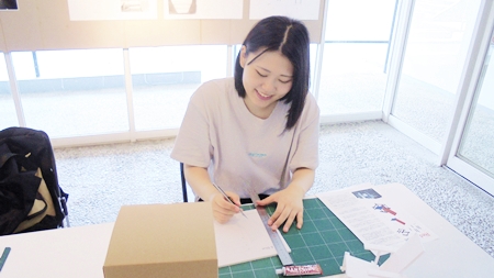 オープンキャンパス｜大阪芸術大学の建築学科で名作チェアの模型制作体験です
