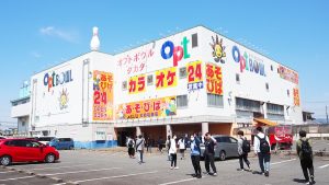 新入生歓迎ボウリング大会の会場はオプトボウルタカダ・大和高田市東雲町