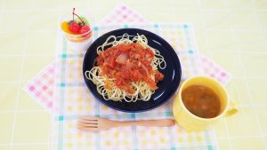 夏の家庭総合・調理実習は「トマトソースパスタ＆ゴロゴロ野菜のスープ＆ヨーグルトゼリー」です2023-207