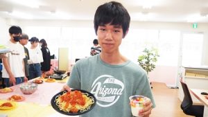 夏の家庭総合・調理実習は「トマトソースパスタ＆ころころ野菜のスープ＆ヨーグルトゼリー」です2023-213