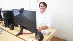 パソコンショップ「QLiCK」吉田さん2021-11