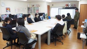総合的な探究「自衛隊・公務員」進路研究授業2023-52