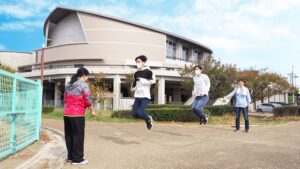 保健体育・体育実技「硬式テニス＆大縄跳び」橿原市曽我川緑地体育館・テニスコート2024-229