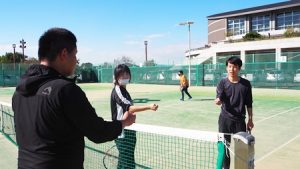 スポーツの秋！保健体育・体育実技「硬式テニス」2021-123
